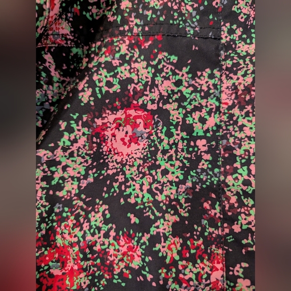 Billabong Winter Snowboard Jacket Black Pixelated Floral Women's Sz S - Picture 2 of 8